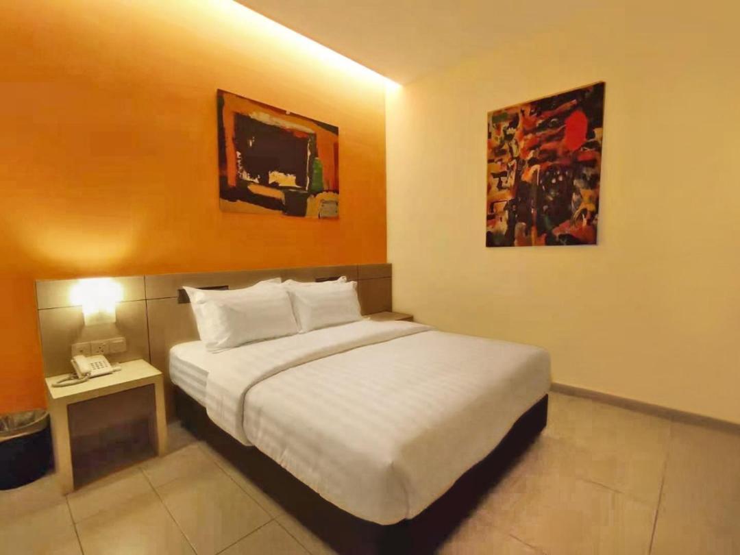 Kluang Riverview Hotel エクステリア 写真