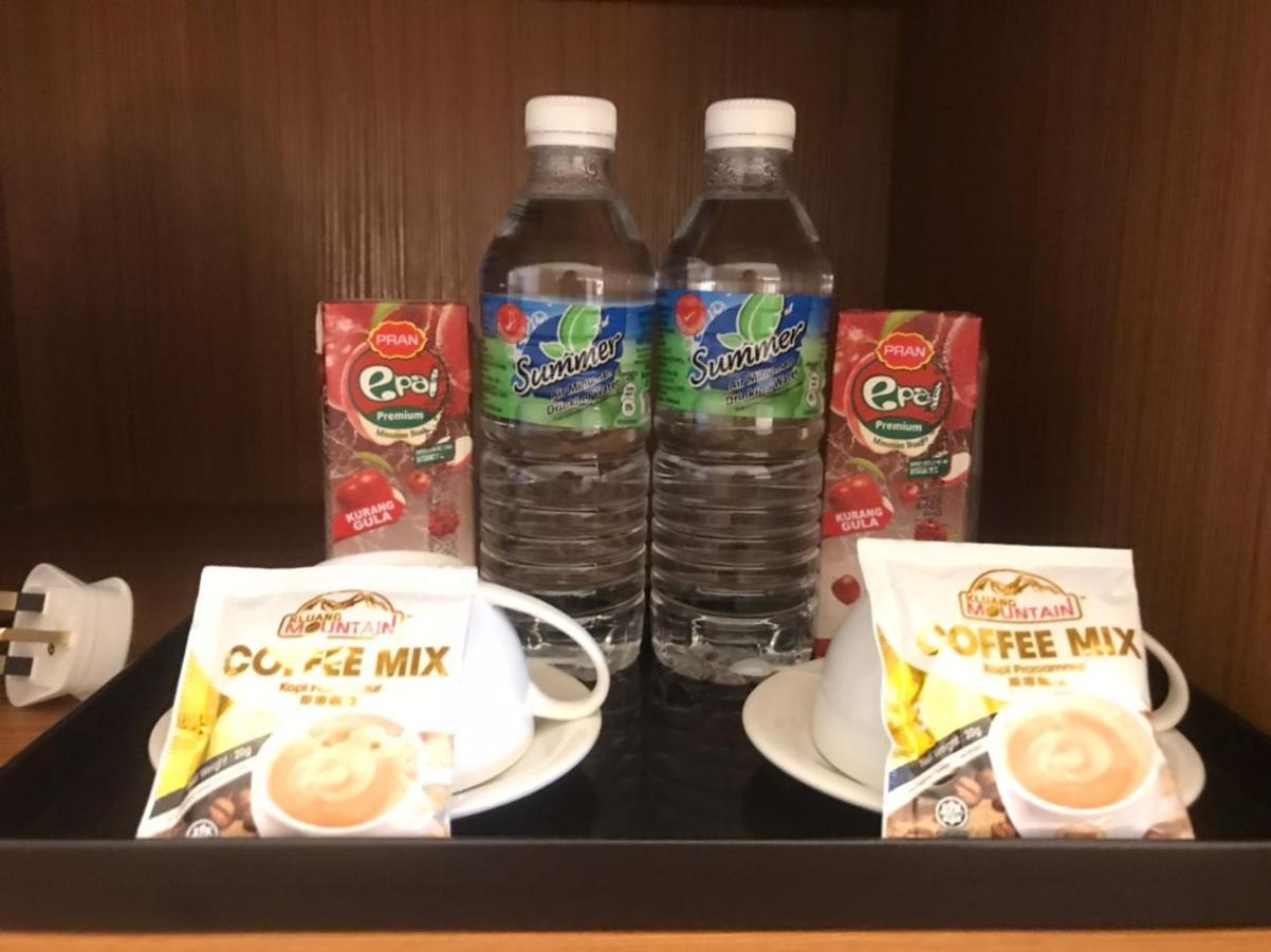 Kluang Riverview Hotel エクステリア 写真